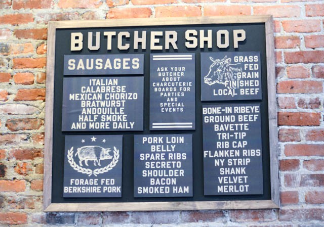 RedApronButcher©RhondaAdkinsPhotography2015